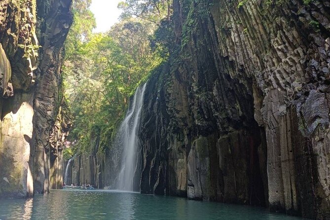 One Day Customized Kumamoto and Miyazaki Takachiho Tour - Local Cuisine and Dining