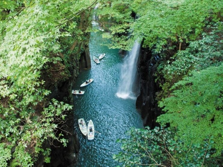 One Day Customized Minami Aso and Takachiho Tour - English and Japanese Tour Experience