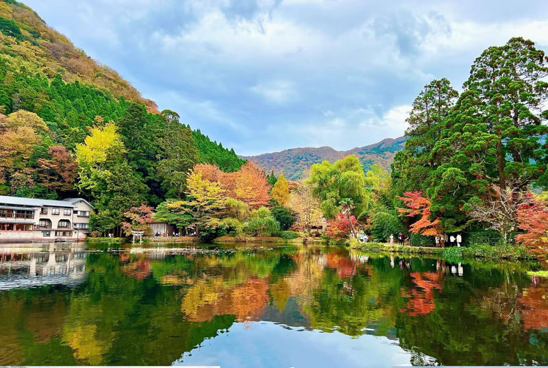 One-Day Exploration Tour of Yufuin and Yabakei for Autumn Foliage Viewing - Yabakei Gorge and the autumn-color gamble