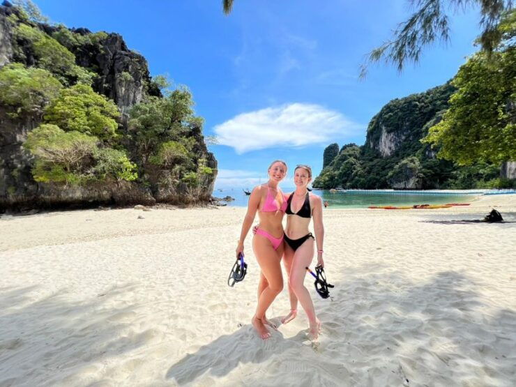 One Day Hong Island Private by Luxury Vintage Boat - Good To Know