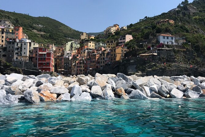 One Day Private Boat Tour in the Cinque Terre - The Sum Up