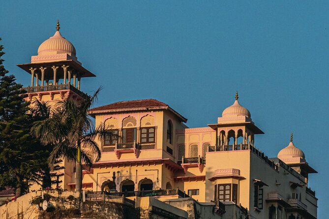 One Day Private Tour of Jaipur With Guide - Tour Inclusions and Vehicle Details