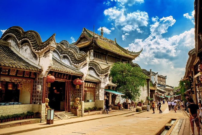 One Day Private Tour of Leshan Giant Buddha, Huanglongxi Ancient Town - Group Size and Restrictions