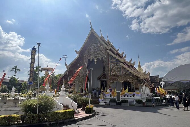 One Day Special Private Chiang Mai City Tour With Local Lunch - Group Size Variations