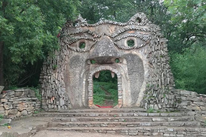 One day Stone Forest and Nuohei Yi Village Tour - A Deep Dive into the Day’s Highlights