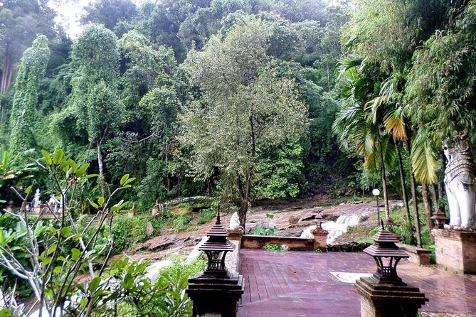 One Day Tour Doi Suthep Temple, Palad Temple, Orchid Farm, Longneck Hill Tribe Village (Private Tour - Pricing and Viator Information