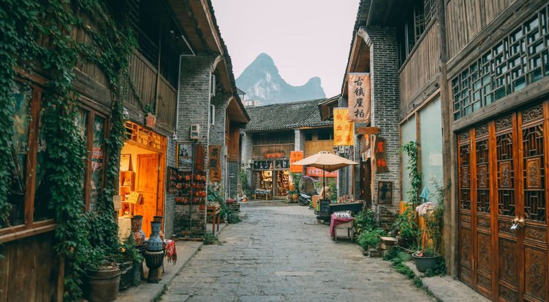 One-day tour from Guilin to Li River + Xingping Ancient Town - The Li River cruise and its famous view