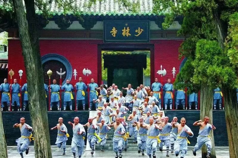 One-Day Tour of Shaolin Temple and White Horse Temple in Luoyang - Shaolin Temple: kung fu culture meets a busy attraction