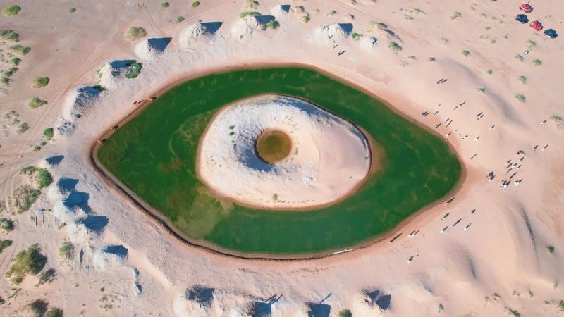 One-day tour of Tengger Desert in Yinchuan, Ningxia - Ulan Lake and the red heart of the route
