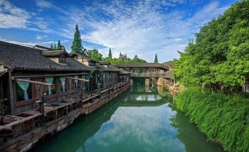 One-day tour of the ancient water towns in Jiangnan: Wuzhen East Gate and West Gate - Who should book this Wuzhen day trip?