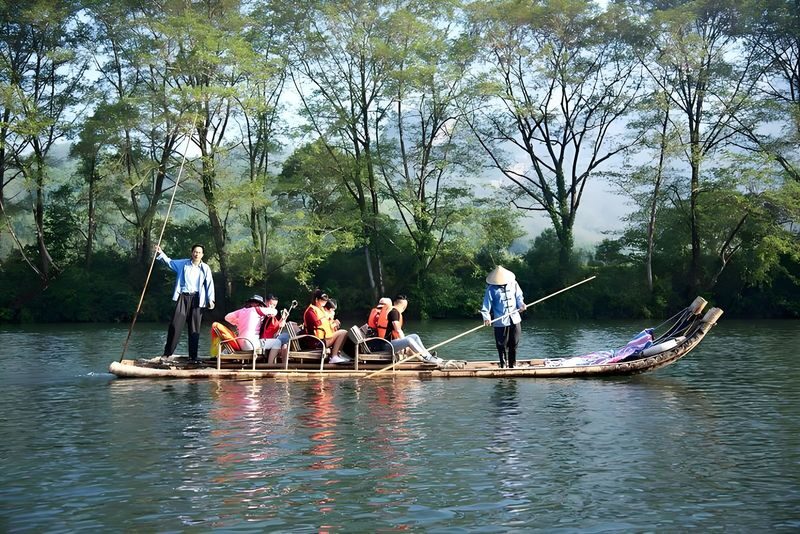 One-day tour of Wuyi Mountain & Nine-Bend Stream rafting in Fujian (Impression Dahongpao show optional) - A day built around mountain scenery and river bends