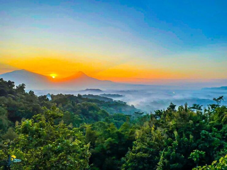 One Day Tour: Punthuk Setumbu - Borobudur Climb - Prambanan - Tour Itinerary