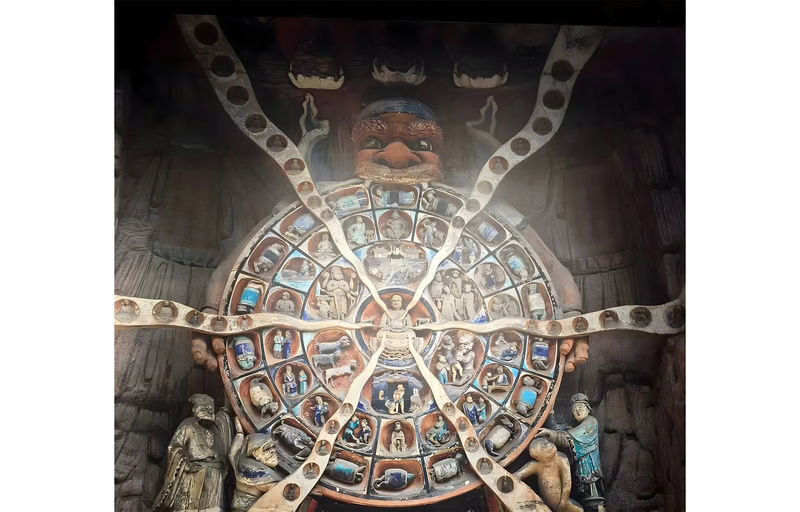 One-Day Tour to Dazu Rock Carvings and Longshui Lake in Chongqing - The museum: a useful pause, unless it is closed
