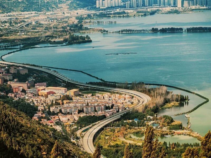 One-Day Tour to Kunming Western Hills and Yunnan Nationalities Village - A three-part day across Kunming