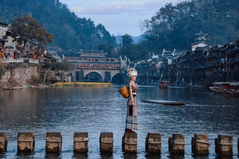 One-Day Tour to Phoenix Ancient Town from Zhangjiajie - Trying the Miao costume experience
