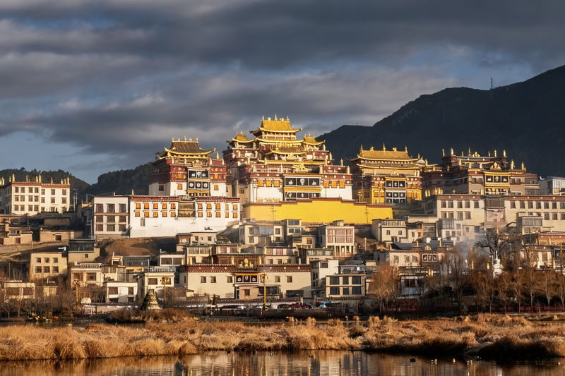 One-day tour to Tiger Leaping Gorge & Songzanlin Monastery in Shangri-La, Yunnan - Lijiang to Shangri-La in one long day