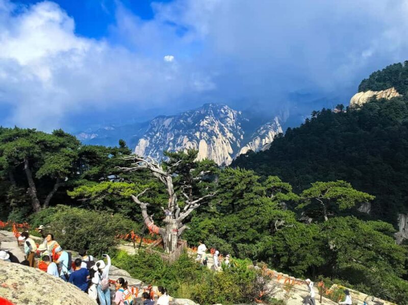One Day Xian Mini Group Tour to Mt. Huashan with Cable Car - FAQ