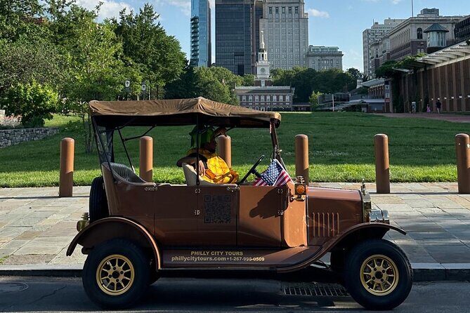 One Hour Tour Of Philadelphia Historical Sites In A Vintage Car - What Makes This Tour Special?