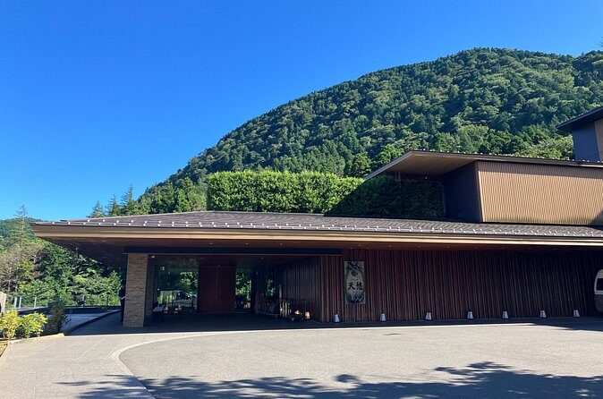 One way Bus Transfer from Hakone Area to Kawaguchiko - The Cost-Value Balance