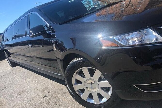 ONE WAY: Las Vegas Luxury Limo Transfer From/To Harry Reid Airport (Las) - Pricing and Booking Details