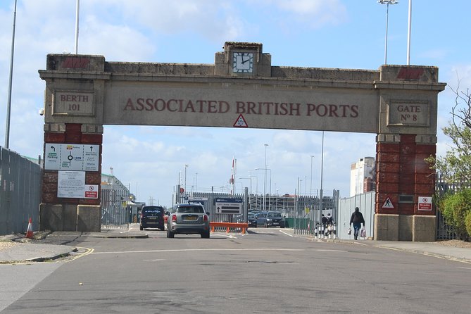 One Way or Round Trip Private Transfer From London to Southampton Cruise Port - Transfer Options and Features
