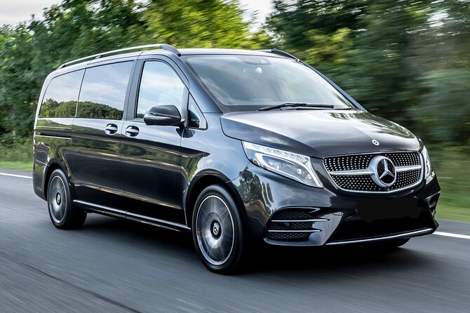 One Way Private Airport Transfer From Edinburgh Airport to Edinburgh Hotel - Background