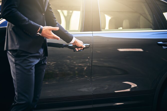 One-way Private Airport Transfer in Las Vegas - Pricing and Booking Details