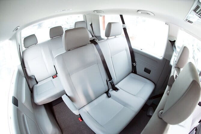 One-way Private Transfer between Jiufen and Taipei - Why Choose a Private Transfer from Jiufen to Taipei?