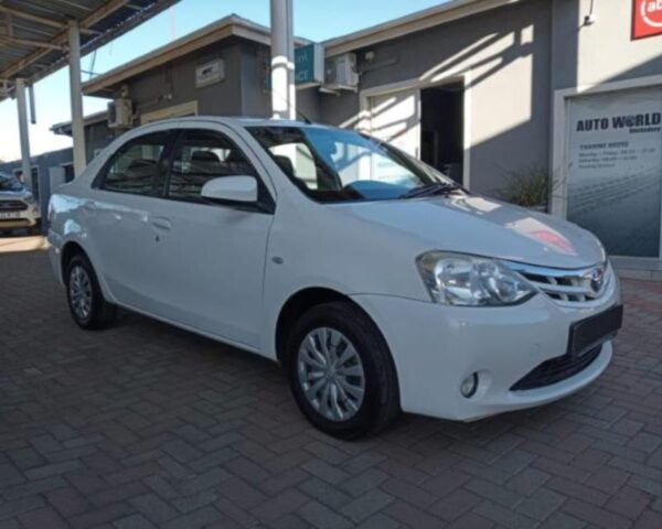 One-Way Private Transfer: Delhi/Jaipur/Agra - Languages and Features