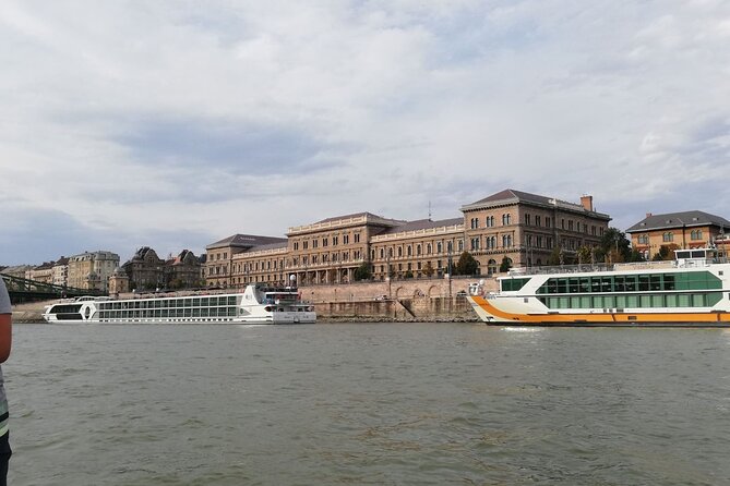 One Way Private Transfer From Budapest Hotels to Budapest Cruise Ports - Pickup and Drop-off