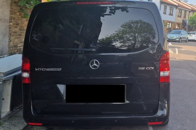 One-Way Taxi Transfer From London to Gatwick Airport - Reviews Breakdown