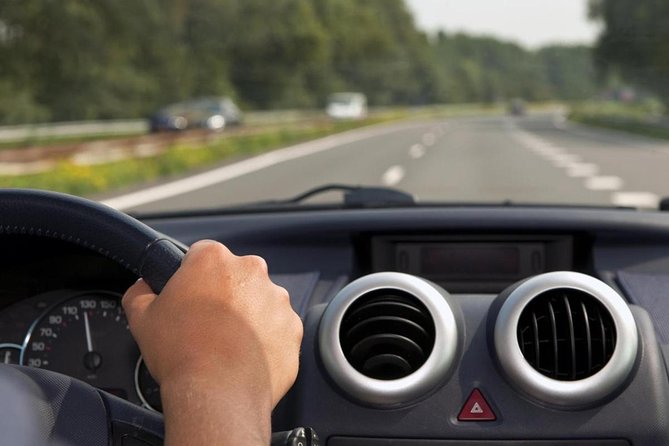 One Way Transfer From Airport-Hotel Downtown(Calafate) Vice Versa - Service Details