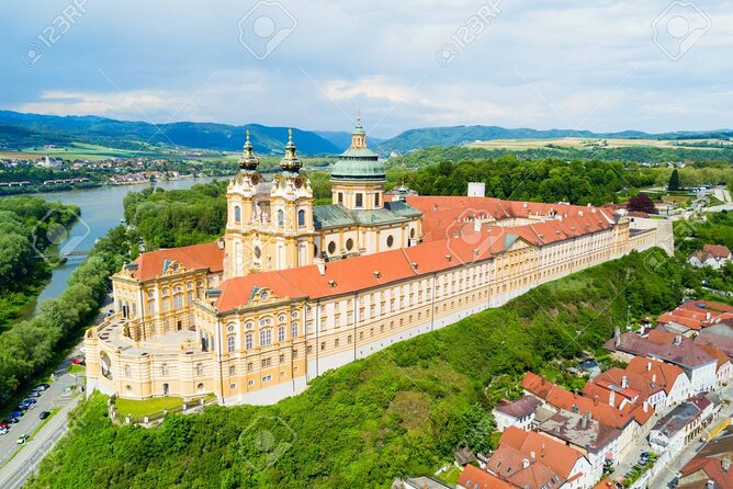 One Way Transfer From Vienna to Salzburg With Optional Stop at the Melk Abbey - Door-to-Door Private Service