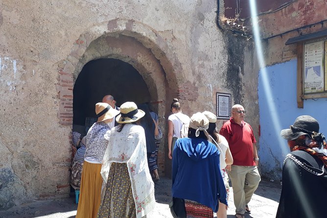 One-Way Transportation From Fez to Chefchaouen - Accessibility and Public Transportation Information