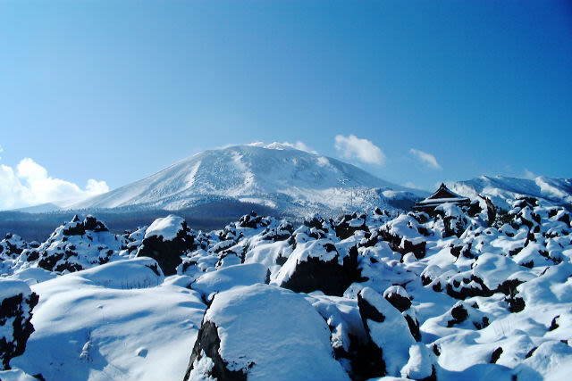 Oni oshi dashi Park Admission Ticket in Gunma - Views beyond the rocks