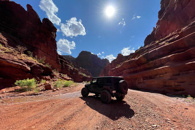 Onion Creek 4x4 Jeep Adventure With Slot Canyon Hike - Location Details