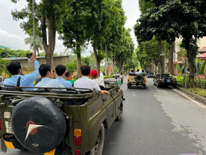 Open Air Jeep City Tour 4 Hours Backstreet, Hidden Gems - Weather and Comfort Tips