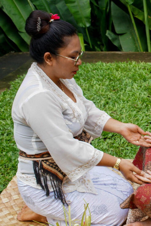 OPEN CAKRA & ACTIVE KUNDALINI by BALINESE HEALER UBUD - Significance of Cakra and Kundalini