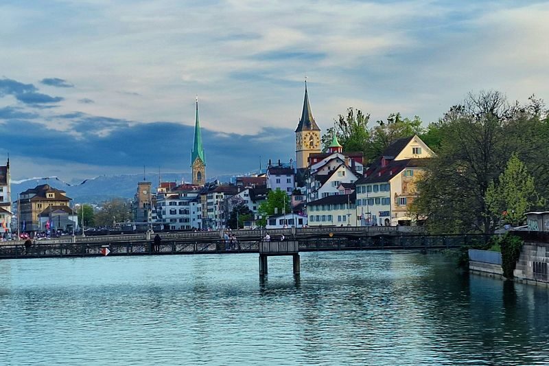 Open-Top Bus Sightseeing Tour in Zurich - The university district and Zurich’s art scene