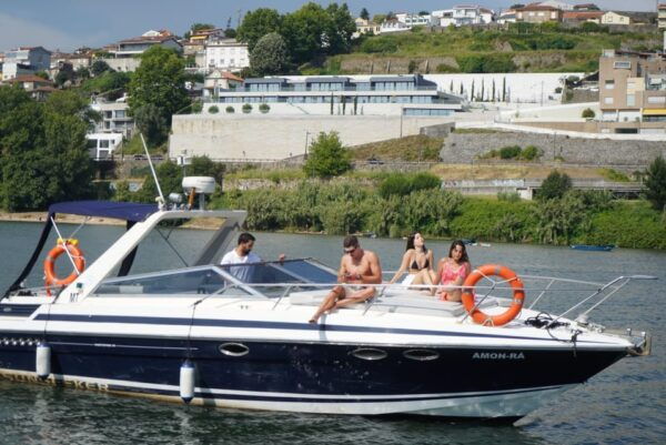 Oporto: Cruises Douro River Private Yacht Cruises - Live Tour Guide Provided