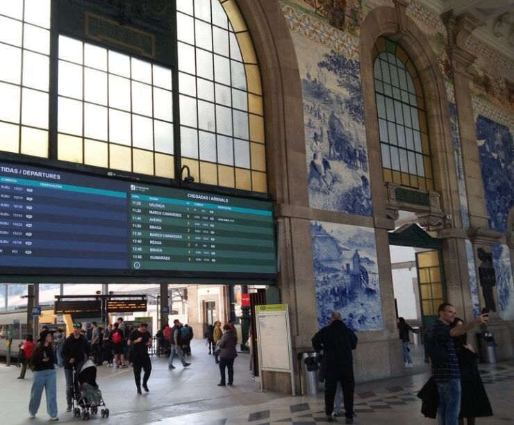 Oporto: Historical and Mythical Walking Tour - Itinerary Highlights