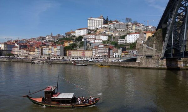 Oporto: Historical and Mythical Walking Tour - Essential Information