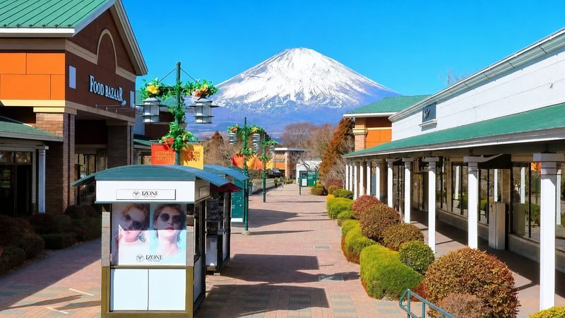 Optional Lake Yamanaka Cruise Experience | Mount Fuji Shopping Private Car Charter or Exquisite Small Group Day Tour | Lake Yamanaka & Gotemba Premium Outlets (Departing from Tokyo) - Should you book it?