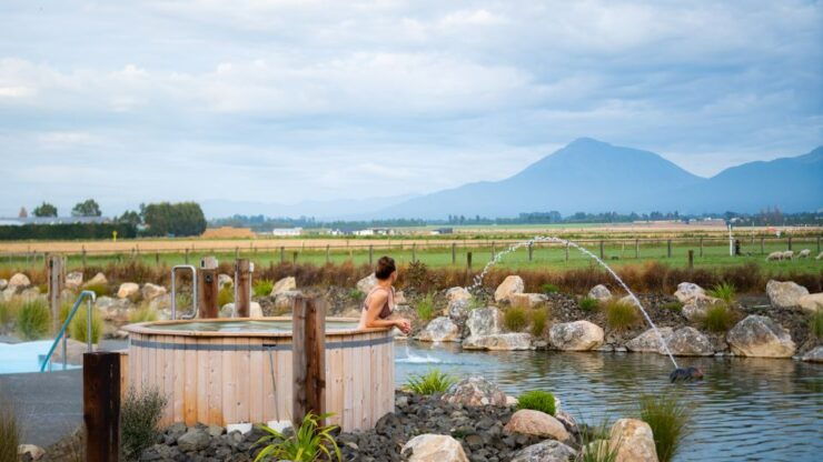 ŌPuke Thermal Pools: Adults-Only Entry With Swim up Bar - Experience Highlights