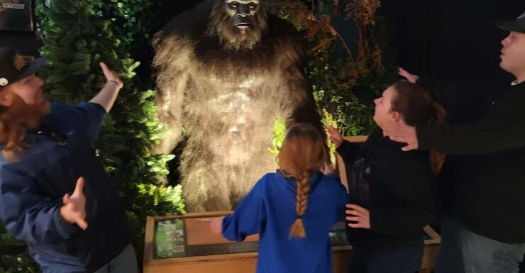 Oregon: the Bigfoot Tour With Museum, Hiking, and Casting - Good To Know