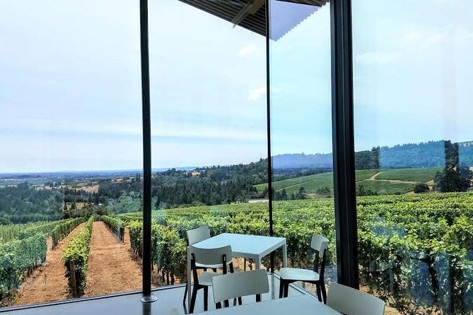 Oregon Wine Tour-Full Day Tour With Lunch Stop - Operator and Maximum Group Size