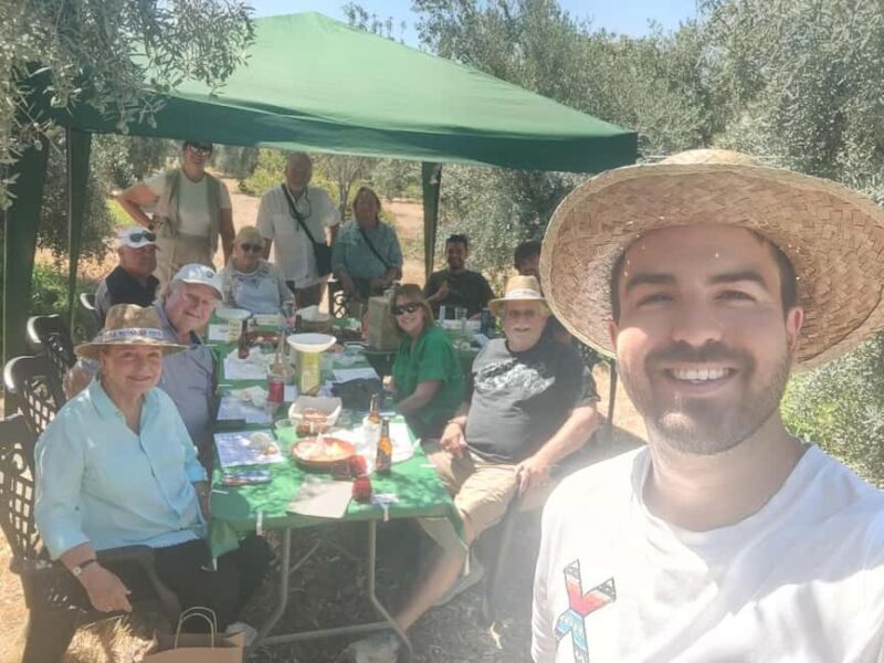 Organic olive oil tasting and visit to a family olive grove with fruit and a gift - FAQ
