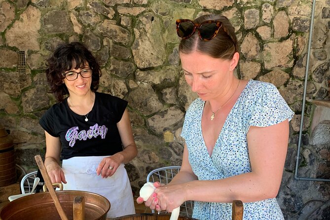 Organic Wine Tasting With Mozzarella and Gnocchi Workshop - Pairing With Goat Cheese, Olive Oil, and Cured Meats