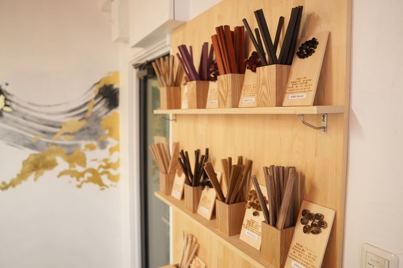 Original Japanese Chopstick Making Experience in Kyoto Gion (CHOPSTICKS LAB MISAKI) - Choosing wood in a bright Gion studio