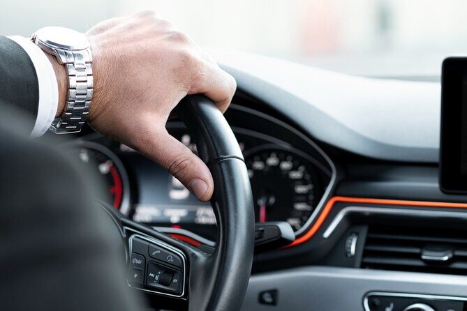 Orlando Private Transfer to Miami Mercedes Sprinter 14 Pax - Orlando Private Transfer to Miami Mercedes Sprinter 14 Pax: A Practical and Comfortable Choice for a Stress-Free Trip